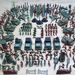 חיילי צעצוע 307 חלקים, כולל – כלי רכב, נשק, תפאורה ועוד